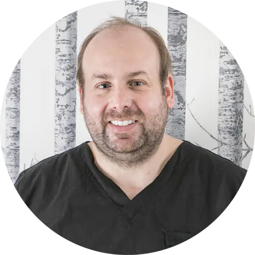 Dr. Cristian Mena Maino de Clínica Los Abedules
